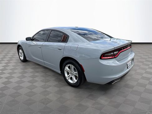 Used 2022 Dodge Charger SXT w/ Cold Weather Package image 5