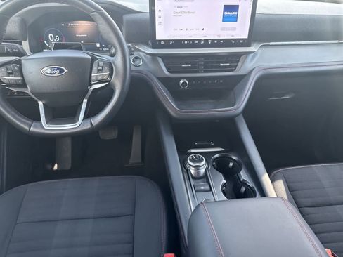 Used 2025 Ford Explorer ST-Line image 15