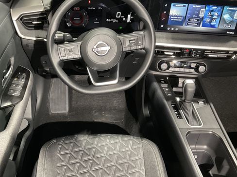 Used 2026 Nissan Kicks SV w/ SV Premium Package image 21