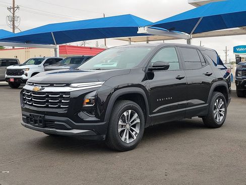 Used 2026 Chevrolet Equinox LT w/ Safety and Technology Package FWD image 1