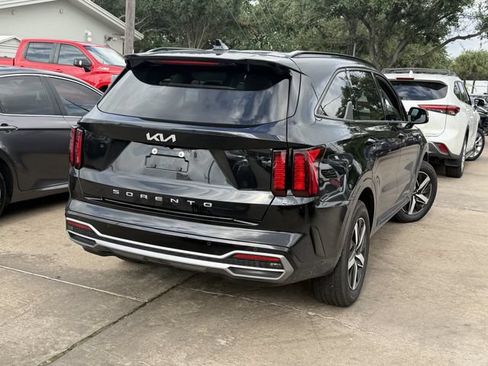 Used 2022 Kia Sorento S FWD image 5