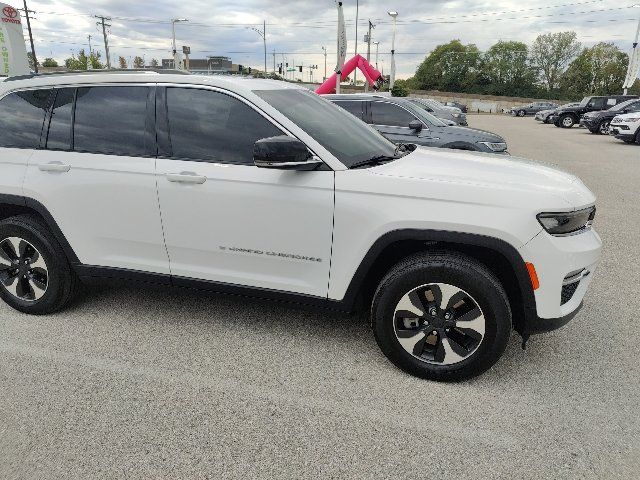 Used 2023 Jeep Grand Cherokee 4WD 4xe image 24