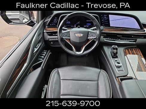 Used 2024 Cadillac Escalade ESV Premium Luxury AWD/4WD image 11