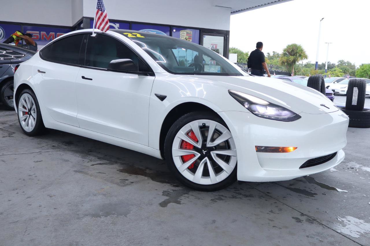 Used 2021 Tesla Model 3 Standard Range Plus RWD image 3
