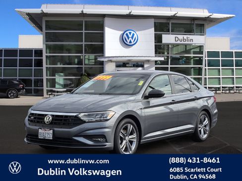 Certified 2020 Volkswagen Jetta R-Line w/ R-Line Cold Weather Package image 8