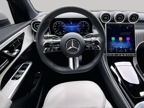 Used 2026 Mercedes-Benz GLC 300 4MATIC image 6