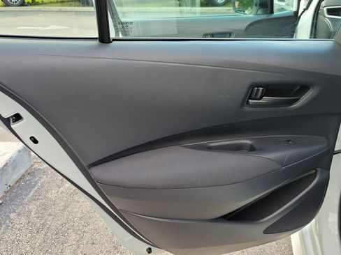 Used 2025 Toyota Corolla LE image 23