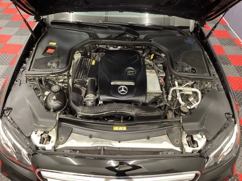 Used 2017 Mercedes-Benz E 300 4MATIC image 19