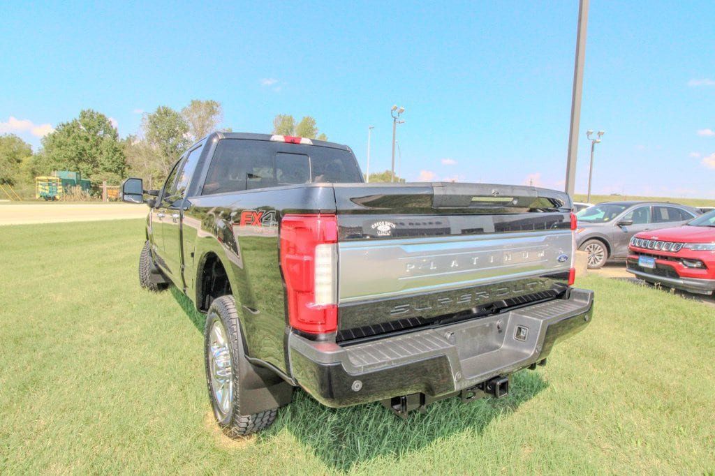 Used 2019 Ford F350 Platinum w/ Platinum Ultimate Package AWD/4WD image 4