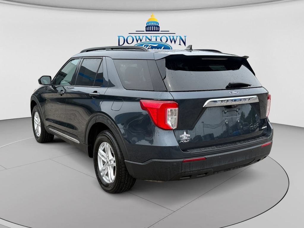 Used 2023 Ford Explorer XLT AWD/4WD image 5
