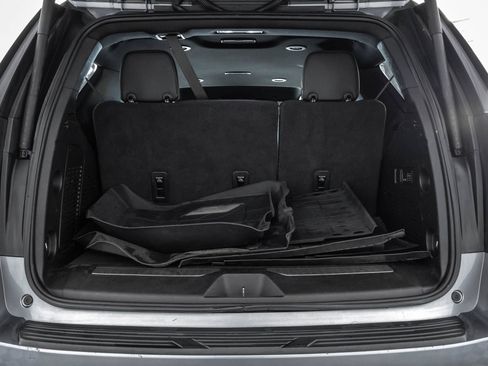Used 2022 Chevrolet Tahoe RST w/ Luxury Package AWD/4WD image 41