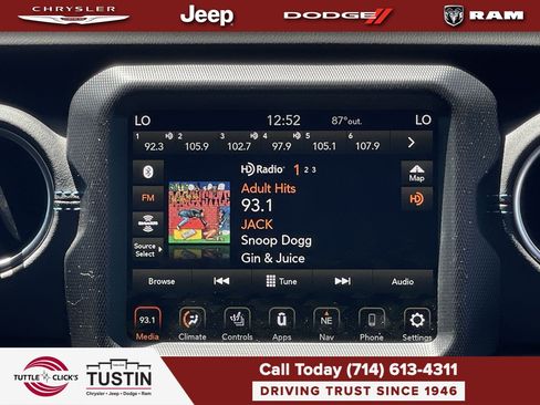 Used 2023 Jeep Wrangler Unlimited Rubicon 4xe w/ Steel Bumper Group AWD/4WD image 14