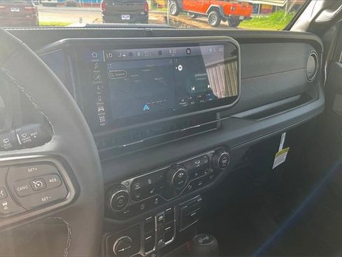 New 2025 Jeep Wrangler Unlimited Rubicon image 7