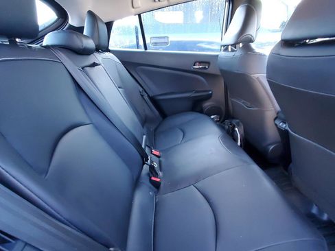 Used 2022 Toyota Prius Prime LE image 6