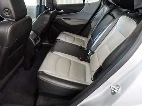 Used 2021 Chevrolet Equinox Premier image 12