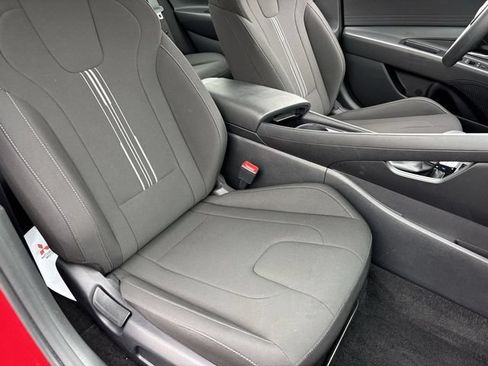 Used 2025 Hyundai Elantra Hybrid FWD image 10