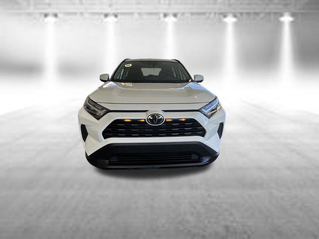 Used 2022 Toyota RAV4 XLE w/ Convenience Package FWD image 10