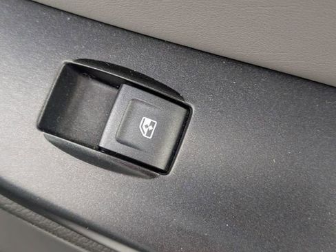 Used 2018 Chevrolet Tahoe LT AWD/4WD image 37
