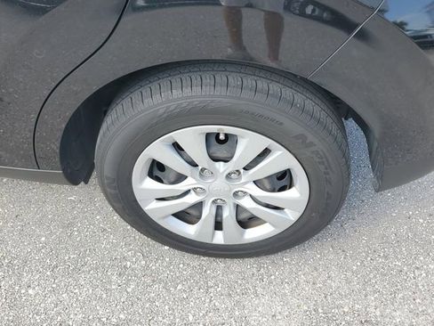 Certified 2023 Kia Soul LX image 5