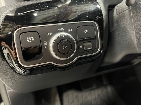 Used 2025 Mercedes-Benz CLA 250 4MATIC image 19