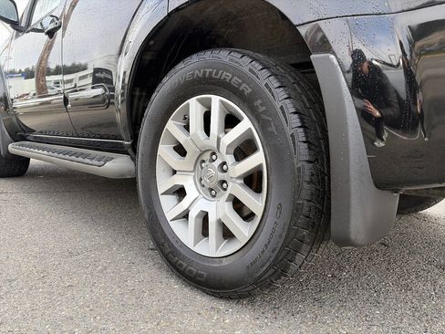 Used 2008 Nissan Pathfinder SE w/ Premium Pkg image 4