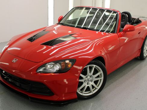 Used 2004 Honda S2000 image 2