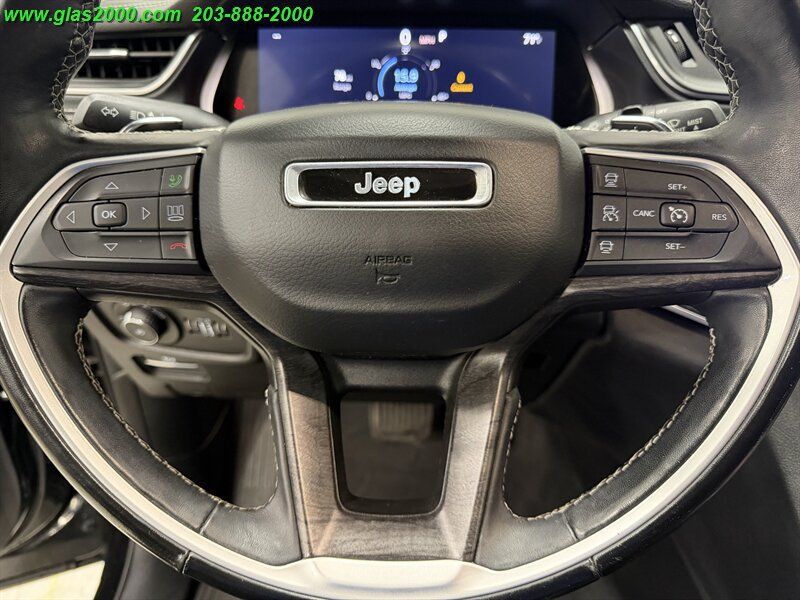 Used 2021 Jeep Grand Cherokee L Limited AWD/4WD image 22