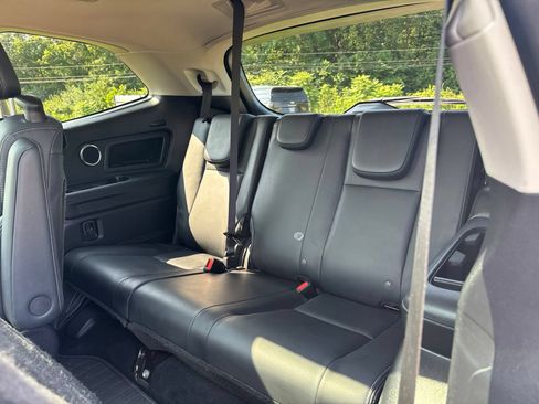 Used 2019 Subaru Ascent Limited AWD/4WD image 16