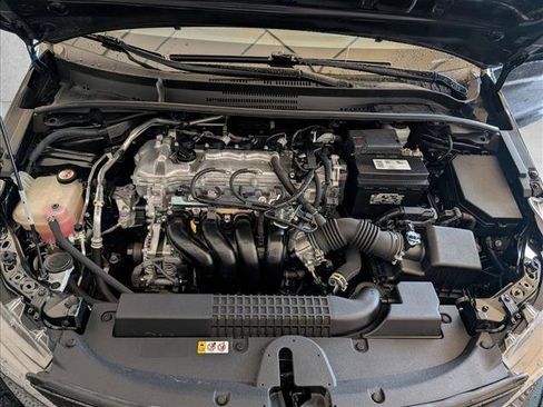 Used 2021 Toyota Corolla LE image 23