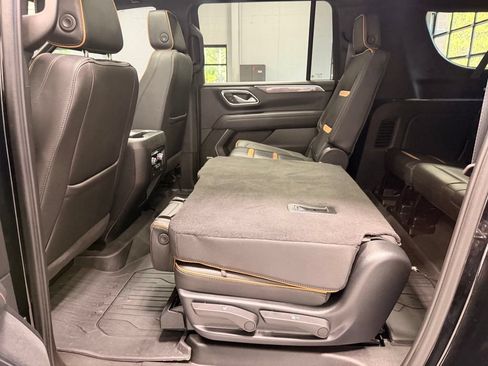 Used 2024 GMC Yukon XL AT4 w/ AT4 Premium Plus Package AWD/4WD image 25
