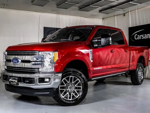 Used 2017 Ford F250 Lariat w/ Lariat Ultimate Package AWD/4WD image 4