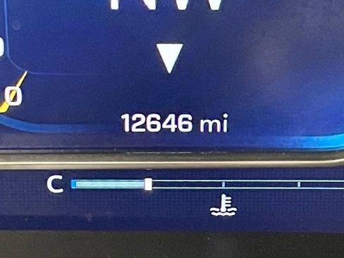 Used 2023 Chevrolet Silverado 1500 LT image 2