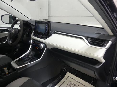 Used 2020 Toyota RAV4 XLE w/ Convenience Package AWD/4WD image 24