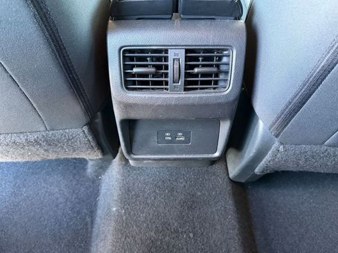 Used 2023 Nissan Rogue SV image 23