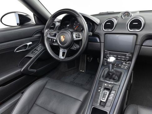 Used 2022 Porsche 718 Boxster GTS image 12