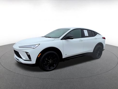 Used 2025 Buick Envista Sport Touring image 8