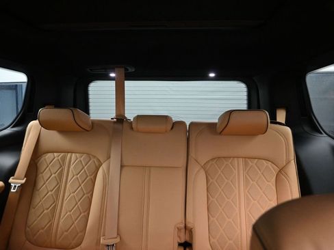 Used 2024 Jeep Grand Wagoneer Series III w/ Rear Seat Video Group 1 AWD/4WD image 16