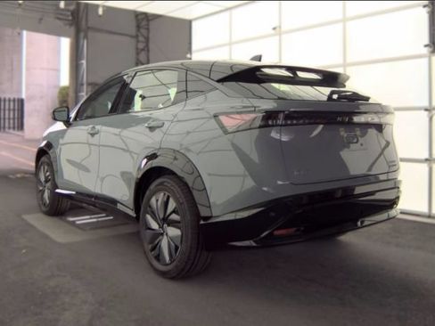 Used 2024 Nissan Ariya AWD image 3