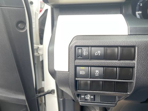 Used 2024 Toyota Tacoma TRD Off-Road image 19