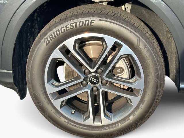 Certified 2025 Audi Q5 Premium AWD/4WD image 10