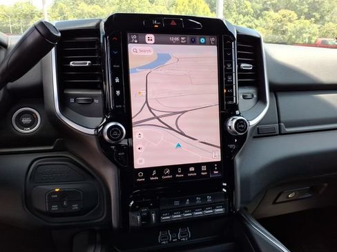 New 2026 RAM 2500 Big Horn AWD/4WD image 11
