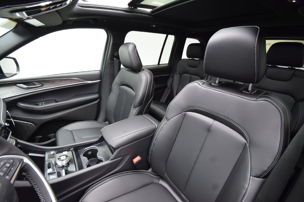 New 2026 Jeep Grand Cherokee Limited AWD/4WD image 26