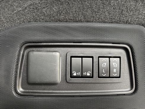Used 2021 Cadillac Escalade Sport w/ Driver Assist Tech Package RWD image 38
