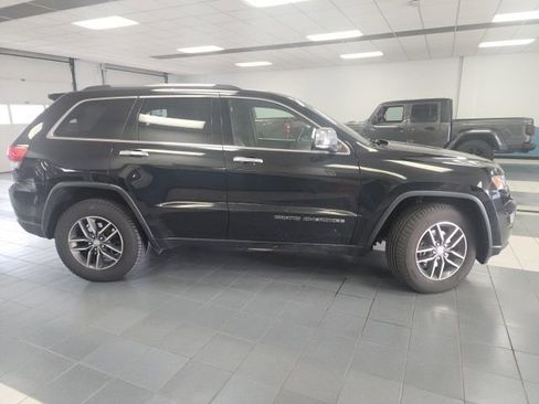 Used 2017 Jeep Grand Cherokee Limited w/ Luxury Group II AWD/4WD image 2