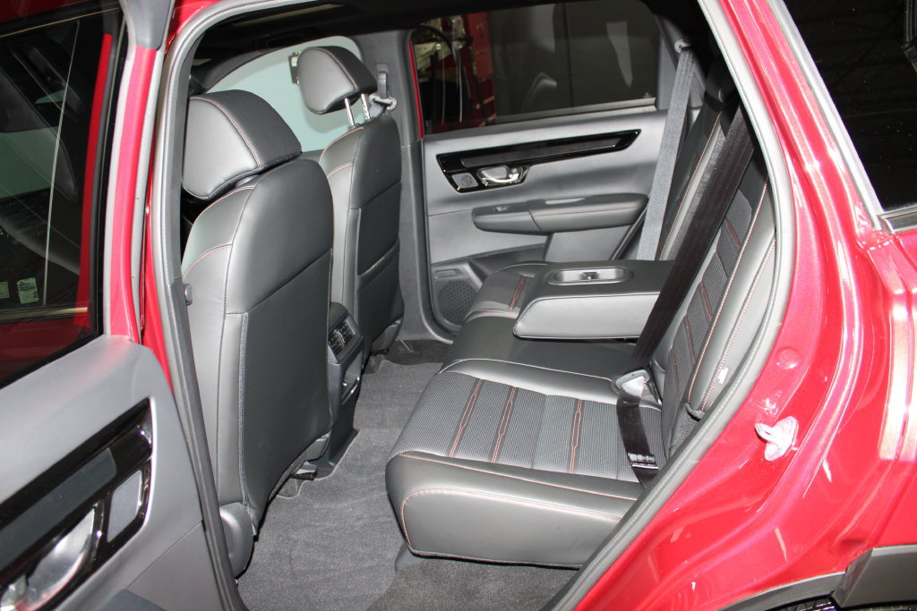 Used 2025 Honda CR-V Sport Touring image 11