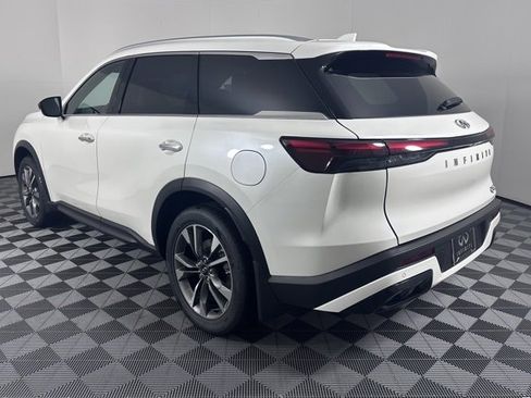Certified 2025 INFINITI QX60 Luxe w/ Vision Package image 5