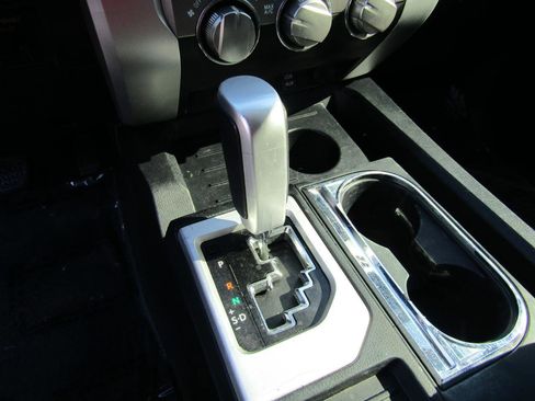 Used 2018 Toyota Tundra SR5 w/ SR5 Upgrade Package image 18