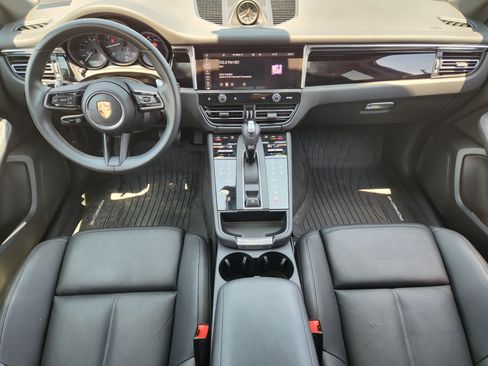 Used 2023 Porsche Macan AWD/4WD image 25