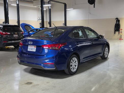 Used 2019 Hyundai Accent SE FWD image 7