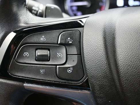 Used 2023 Buick Enclave Essence w/ Experience Buick Package image 25